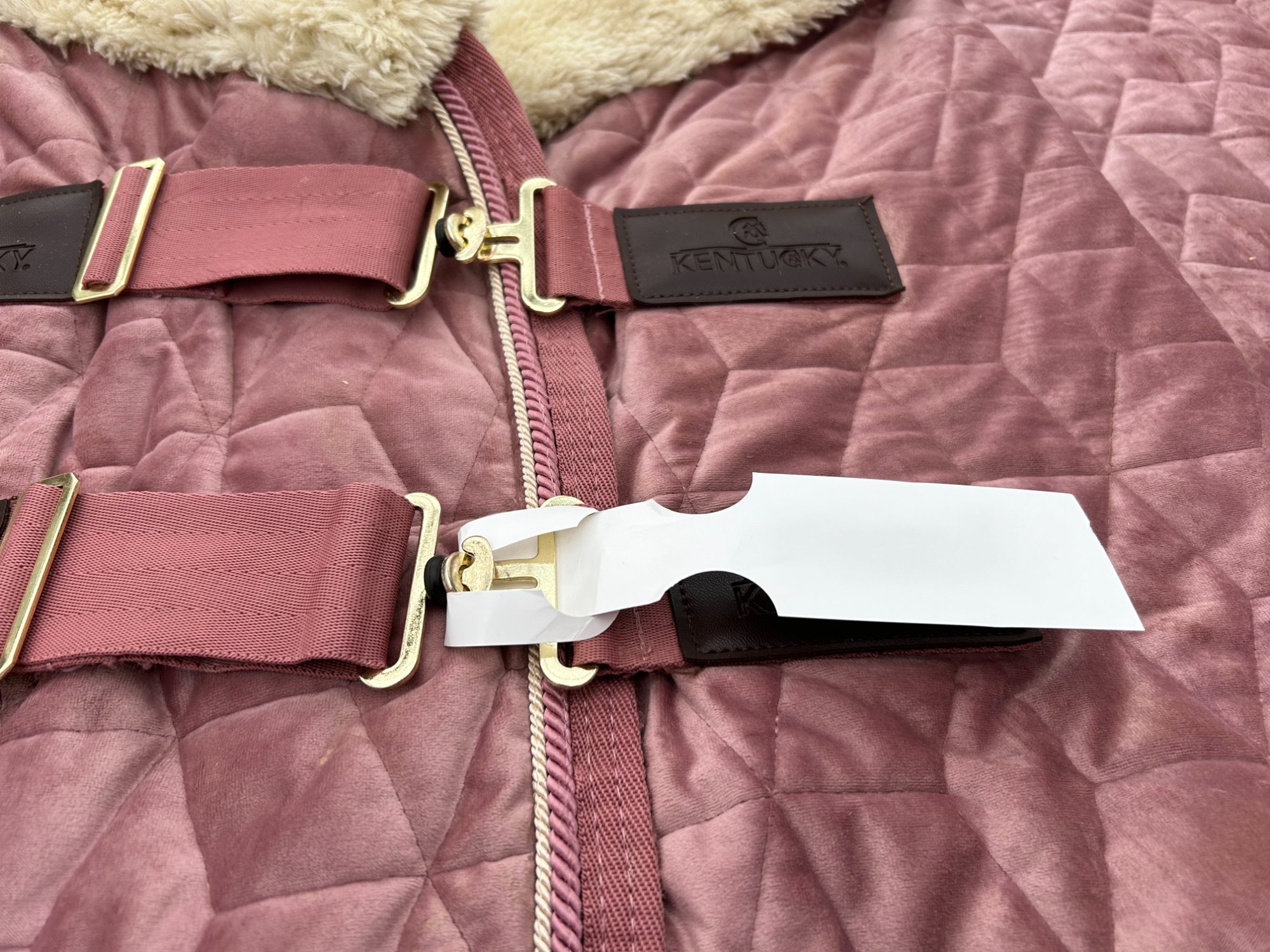 Kentucky deken met fake fur voering en waslabel